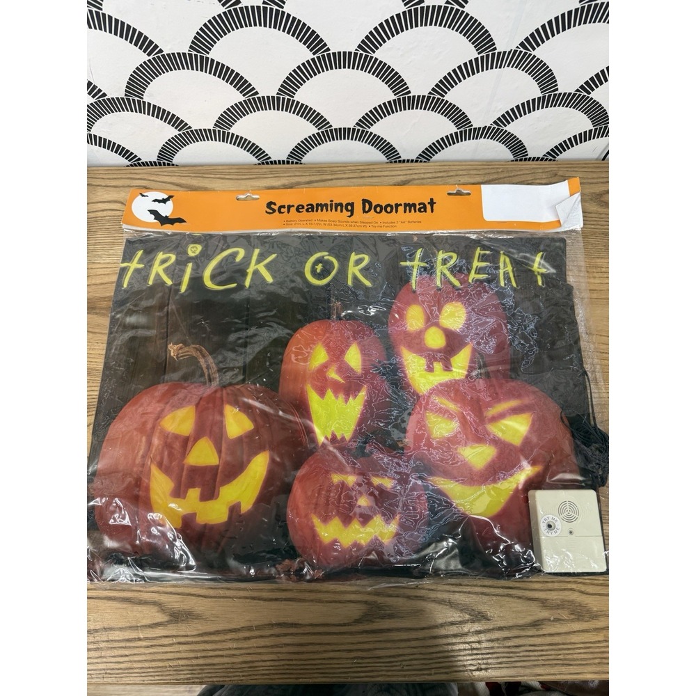 VTG Halloween Screaming Orange Door Welcome Mat Pumpkin Jack O Latern 21"x15.5"